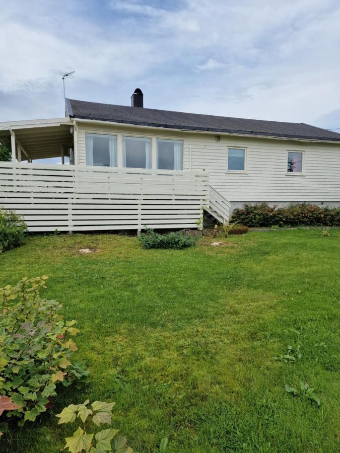 Warm And Cozy Cottage, Great Location Kvaloya Exterior photo